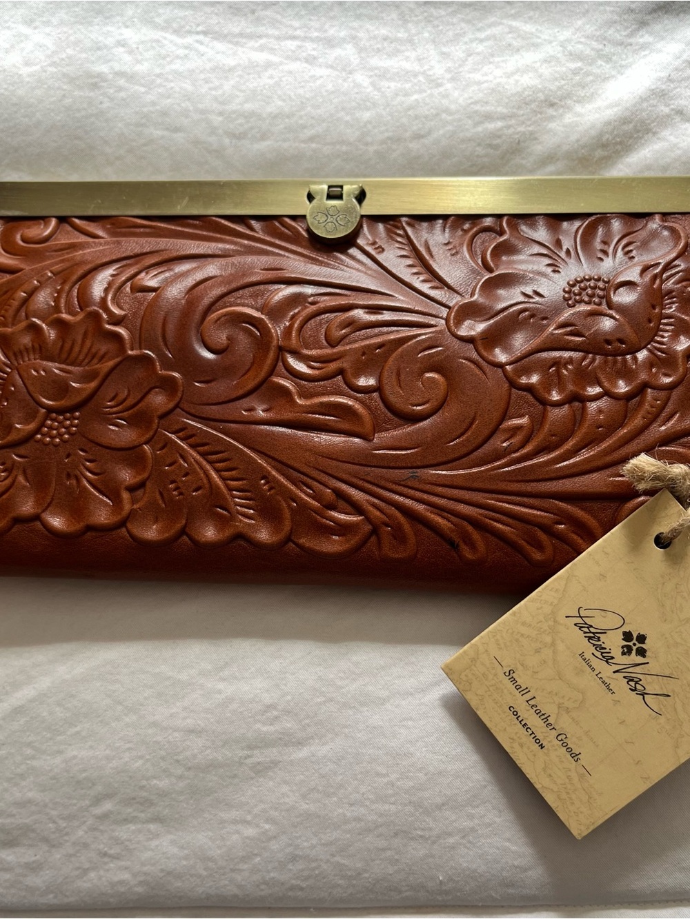 Tooled chestnut color Floral-Embossed Leather Cauchy Wallet